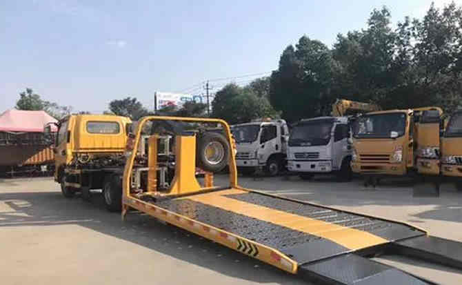 若尔盖汽车中途维修案例